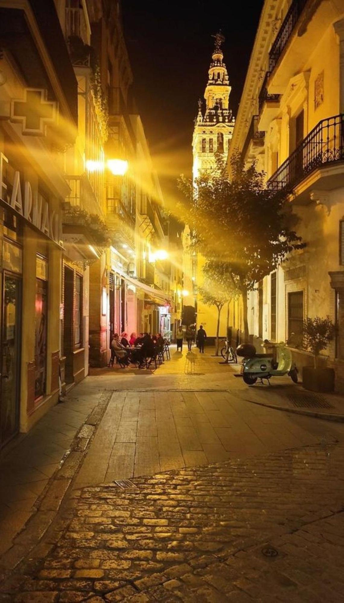 ¡En Frente De La Giralda-Catedral! Apartment Seville Luaran gambar